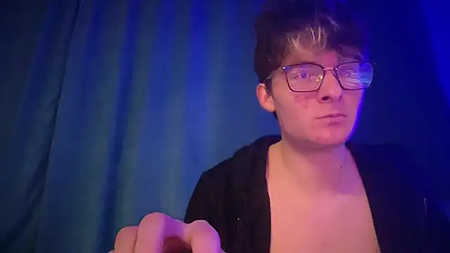 niksikor online show from March 22, 2026, 8:21 pm