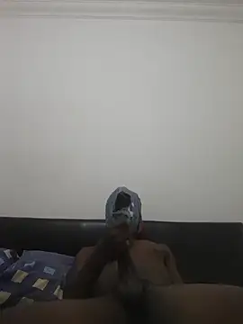 luthando420 online show from March 17, 2026, 4:15 am