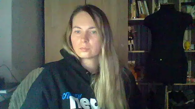 Mollie365 online show from March 8, 2026, 4:21 pm