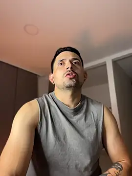 TroyeSavage online show from April 7, 2026, 10:50 am