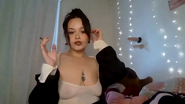 Snapshot of mariaxlovee chatting on March 13, 2026, 5:18 pm mariaxlovee online show from March 13, 2026, 5:18 pm