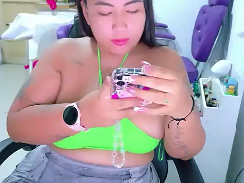 sexysofiaaa online show from May 18, 2026, 12:22 am