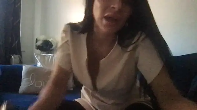 Miss juicy babes69 online show from March 27, 2026, 4:30 pm