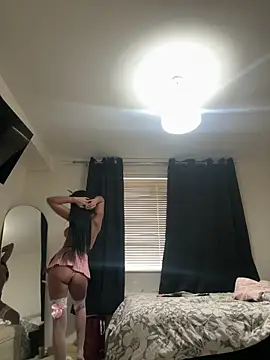 Miss juicy babes69 online show from April 10, 2026, 4:47 pm