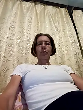 Tania9876 online show from July 14, 2026, 6:47 pm