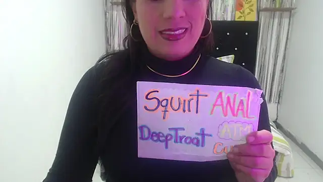 Scarlethorny69 online show from April 23, 2026, 1:35 pm