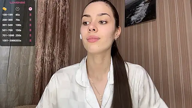 AylaLust online show from April 25, 2026, 1:41 pm