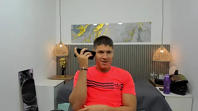AlessandroFranco online show from May 6, 2026, 2:10 pm