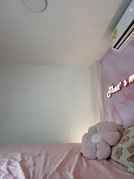 Adalyn Cute online show from May 21, 2026, 11:40 am
