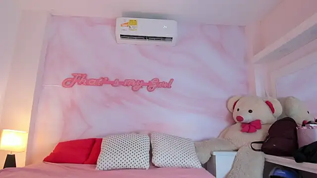 Adalyn Cute online show from May 9, 2026, 11:35 am