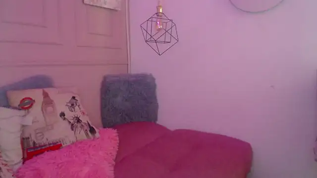 zoe  baker online show from April 30, 2026, 4:03 pm