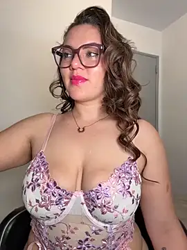 Snapshot of Barbara_Ec chatting on April 19, 2026, 9:21 am Barbara Ec online show from April 19, 2026, 9:21 am