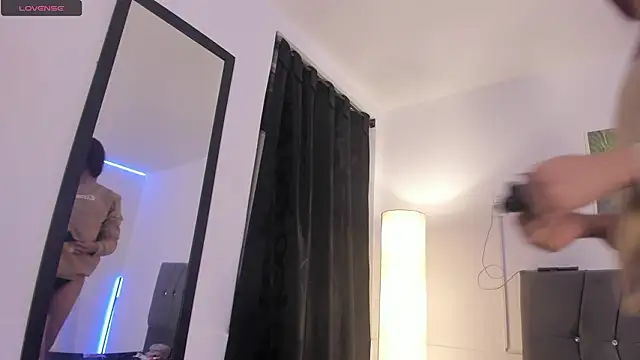 Alisson-Miller online show from March 17, 2026, 11:08 pm