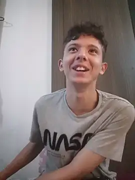 Daniel Roy online show from March 27, 2026, 10:43 pm