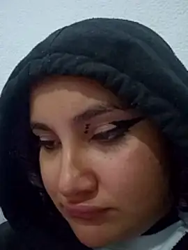 Liily Foxxy online show from April 20, 2026, 10:51 am