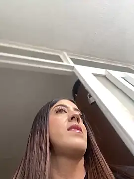 Electra Pinkk online show from April 23, 2026, 1:46 pm