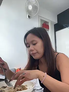 velvetveloura online show from March 15, 2026, 5:03 am