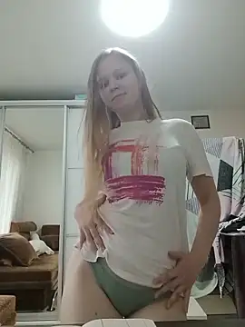 -BeverlyHills- online show from March 12, 2026, 9:57 am