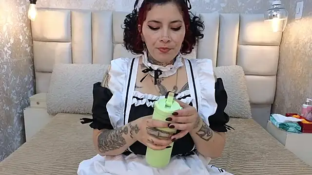 LadyMiax online show from June 16, 2026, 4:01 am