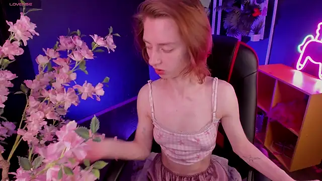 Pretty Victoria online show from May 15, 2026, 6:00 am