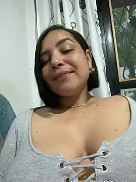 Kira33  online show from April 2, 2026, 12:23 pm