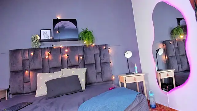 Meganlove   online show from March 12, 2026, 11:58 am