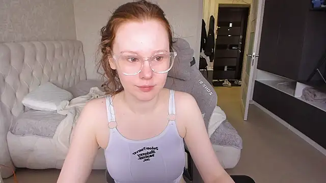 NikiCozy online show from May 2, 2026, 1:11 am