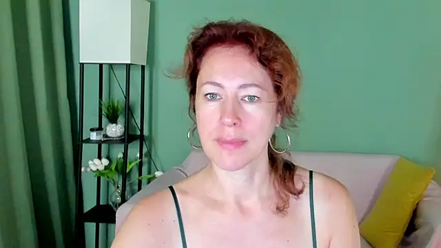 LeticiaRomano online show from July 30, 2026, 4:00 am
