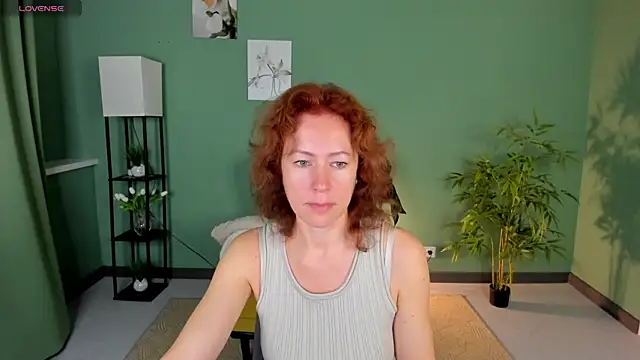 LeticiaRomano online show from June 19, 2026, 4:07 am
