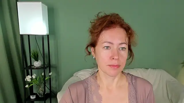 LeticiaRomano online show from July 10, 2026, 4:01 am