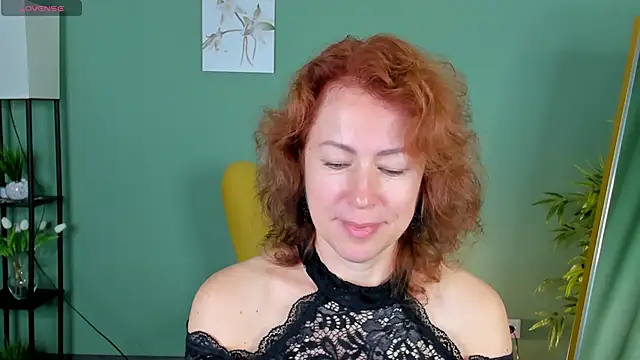 LeticiaRomano online show from June 21, 2026, 4:07 am