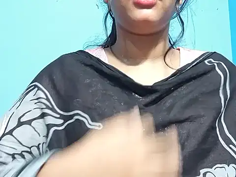 Emma 4433 online show from April 11, 2026, 9:29 pm