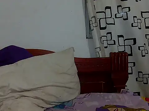  SaraWilliams1  online show from April 24, 2026, 10:06 am