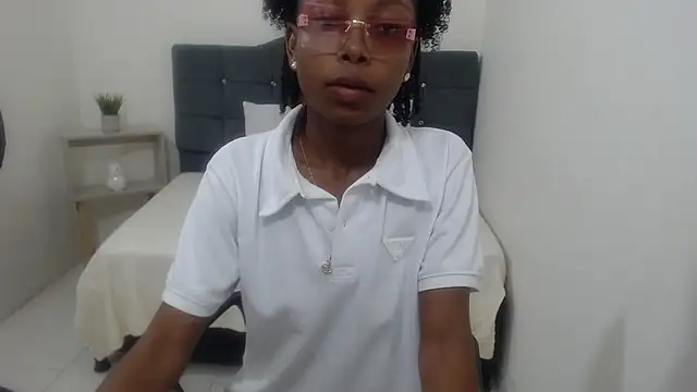 Naomi Street online show from March 13, 2026, 12:10 pm