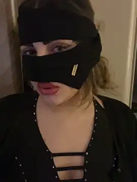 Mia 2026 online show from March 12, 2026, 8:35 pm