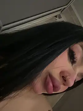 Snapshot of MysticFeline chatting on March 11, 2026, 7:35 am MysticFeline online show from March 11, 2026, 7:35 am