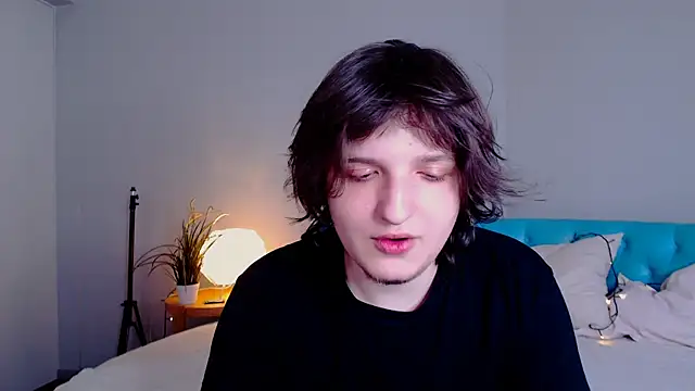 delalex online show from April 12, 2026, 8:23 pm