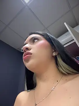 LolliePopsXXX online show from July 22, 2026, 1:02 pm