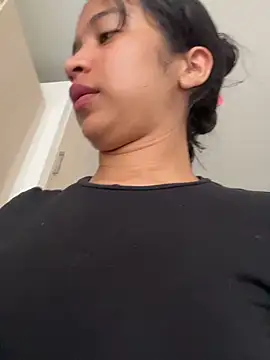 Snapshot of Sophia_Walker_2 chatting on March 21, 2026, 6:23 pm Sophia Walker 2 online show from March 21, 2026, 6:23 pm