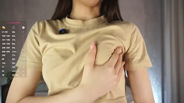 CherrylLlams online show from April 3, 2026, 5:52 pm