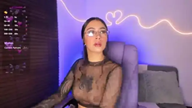 keily xoxo  online show from July 9, 2026, 1:39 am