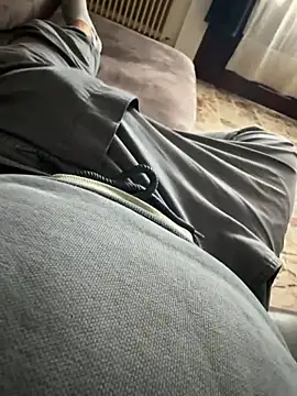 Snapshot of gaabrriel chatting on March 11, 2026, 8:41 am gaabrriel online show from March 11, 2026, 8:41 am