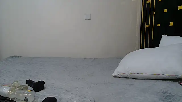 Sizzy- online show from June 9, 2026, 4:52 pm