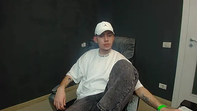 KrewVaughn online show from March 15, 2026, 7:48 am