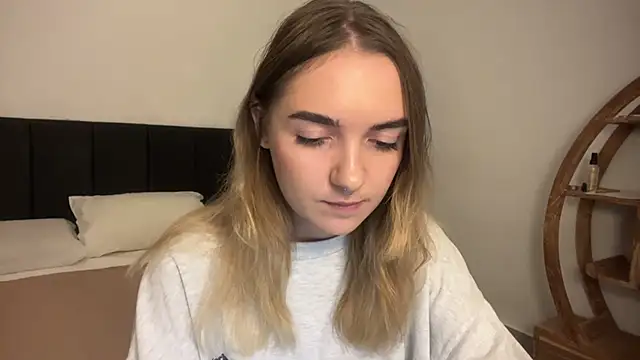 RoxyWet online show from April 9, 2026, 2:23 pm