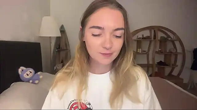 RoxyWet online show from June 11, 2026, 12:46 pm