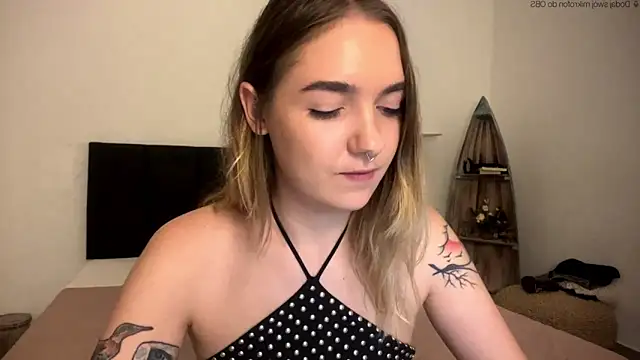 RoxyWet online show from April 27, 2026, 1:31 pm