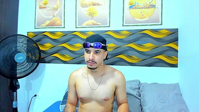 Leon Hotx online show from May 1, 2026, 7:30 pm