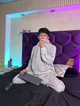 AndyJustgame  online show from April 24, 2026, 4:47 am