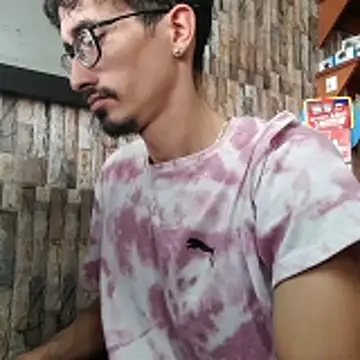 jhosuamoore online show from April 23, 2026, 7:37 pm